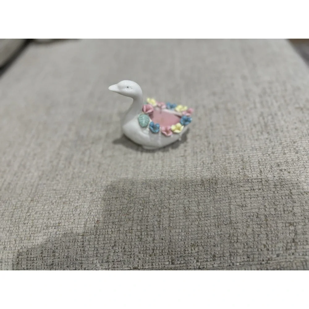 Vintage Bone China Swan Pin Cushion Floral - Picture 4 of 4